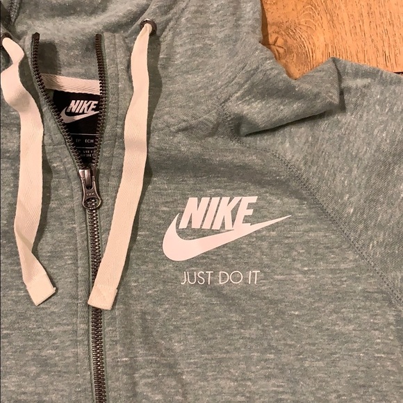 Nike Zip Up Jacket - Picture 2 of 7